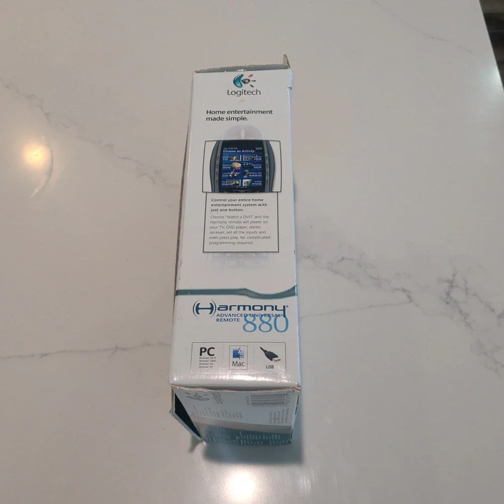 Logitech Harmony 880 Advanced Universal Remote Control NEW